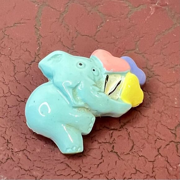 Vintage 80s Elephant Brooch Pin Pastel Hearts Enamel Taiwan ROC - Picture 3 of 11